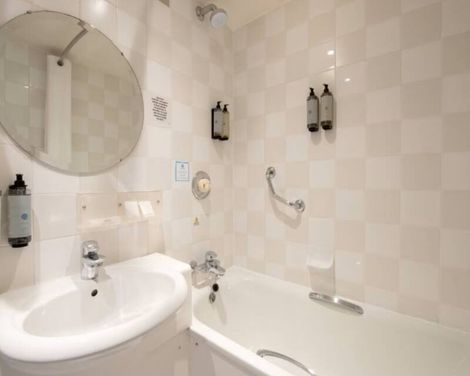 Holiday Inn Glasgow Airport