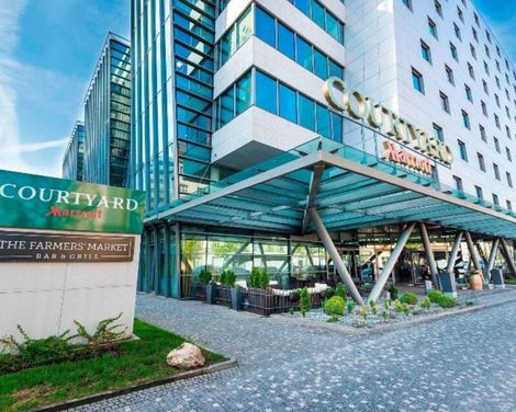Courtyard by Marriott Prague City-3
