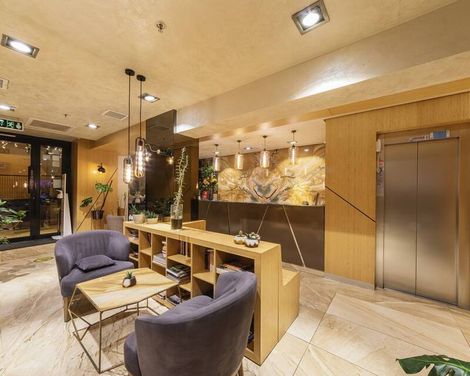 Ayramin Deluxe Hotel