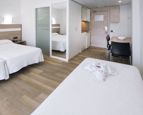 Ponient Aparthotel Marinada