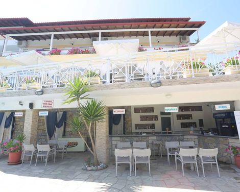 Tropical Hotel-1