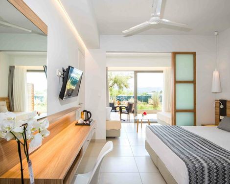 Kiani Beach Resort