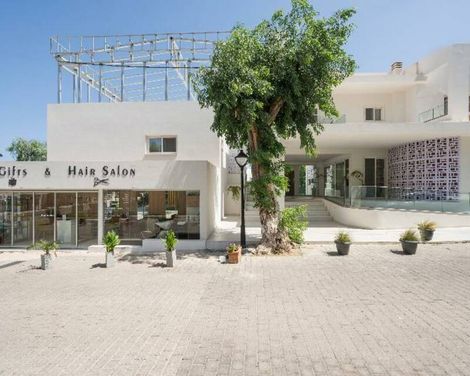 Tarra Hotel