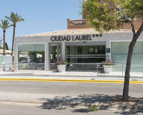 Aparthotel Ciudad Laurel-0