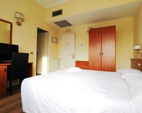 Hotel Laura-1
