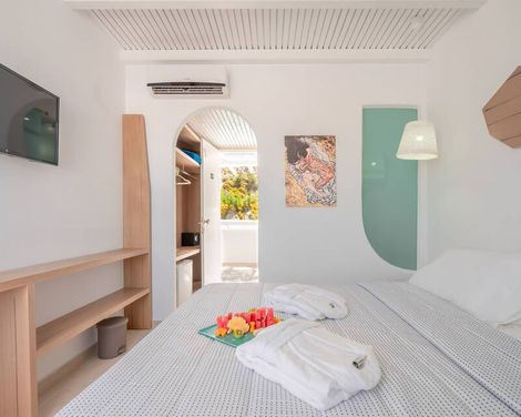 Aloe Hotel
