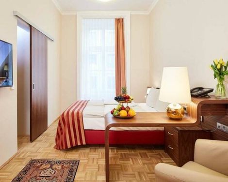 Living Hotel An der Oper-3