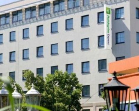 Holiday Inn Express Berlin City Centre-1