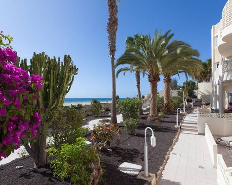 R2 Maryvent Beach Apartment