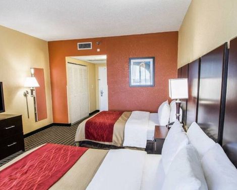 Clarion Inn & Suites Miami Airport