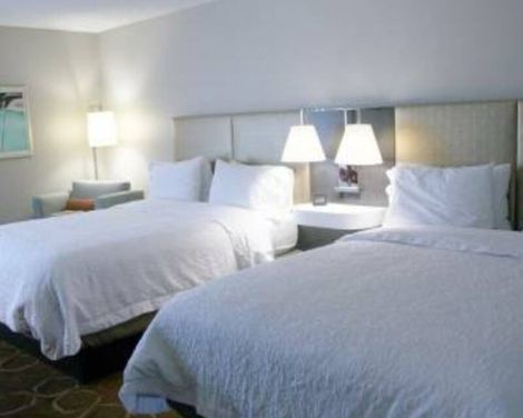 Hampton Inn Tropicana-2