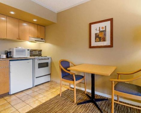 Econo Lodge Inn & Suites-2