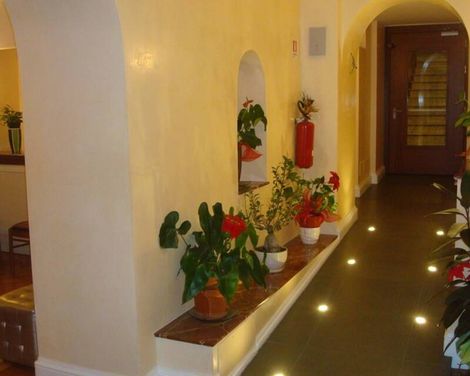 Hotel Dina