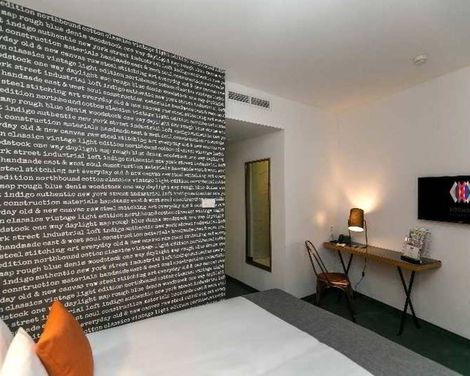Roombach Hotel Budapest Center-0