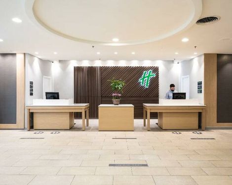 Holiday Inn Newark International Airport