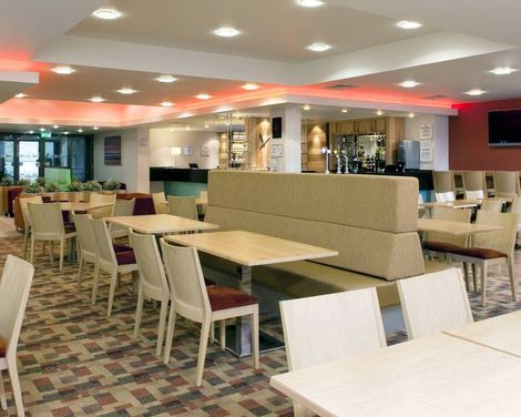 Holiday Inn Express London - Watford Junction-3