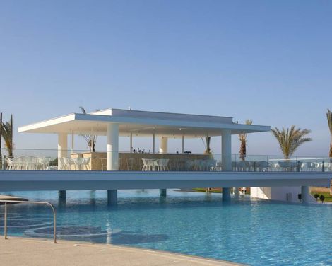 King Evelthon Beach Hotel and Resort
