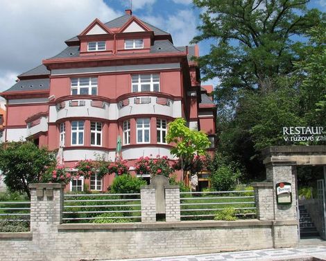 Villa-2