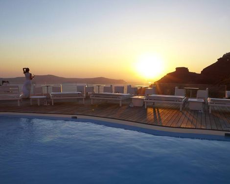 Sun Rocks Boutique Hotel