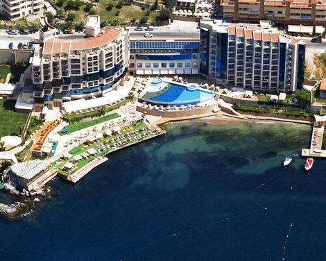 Charisma De Luxe Hotel