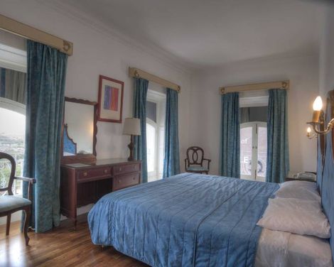 Castille Hotel