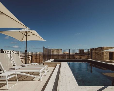 San Karlu Hotel