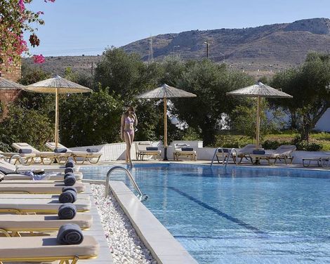 Vasia Royal Hotel