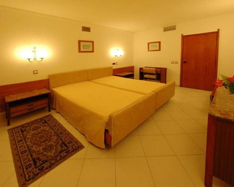 Apartamentos Algar