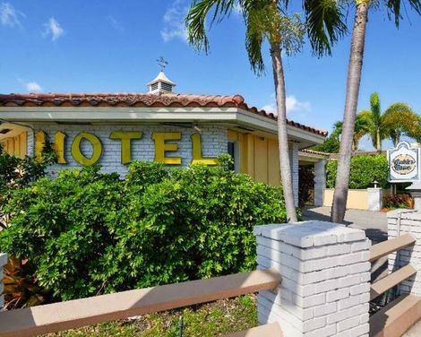 OYO Hotel Coral Gables - Miami Airport-2