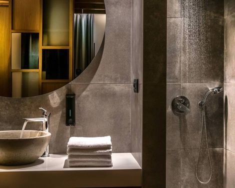 Petousis Hotel & Suites