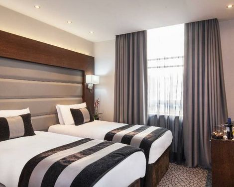 Park Grand Paddington Court London-3