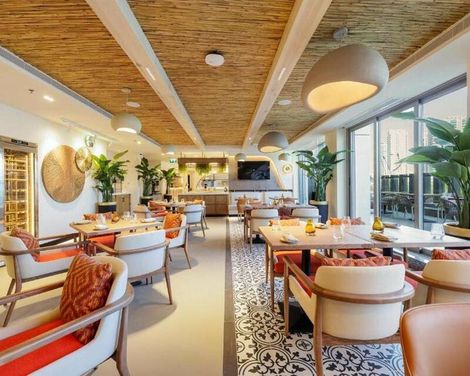 Holiday Inn Dubai Village Circle