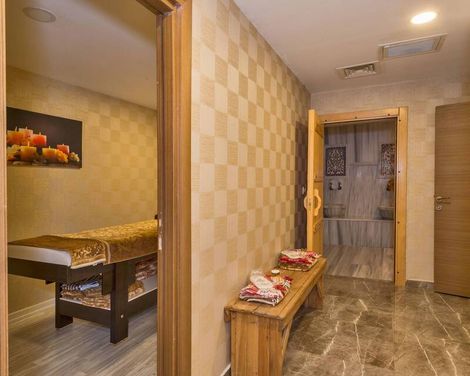 Grand Pamir Hotel