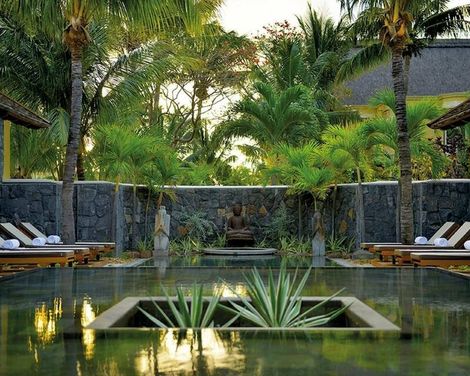 Paradis Beachcomber Golf Resort & Spa