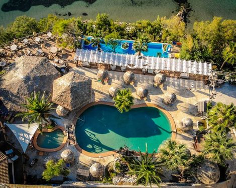 Gloria Maris Hotel Suites & Villas
