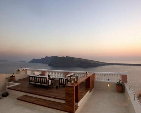 Oia Mansion