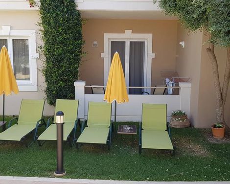 Toxo Hotel & Apartments