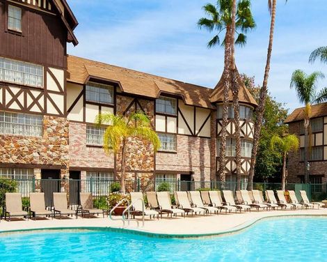 Anaheim Majestic Garden Hotel