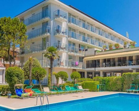 Marina Palace Hotel