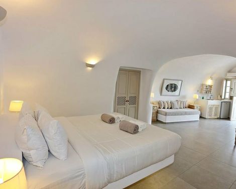 Oia Mare Villas