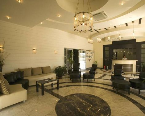 Lavitas Hotel