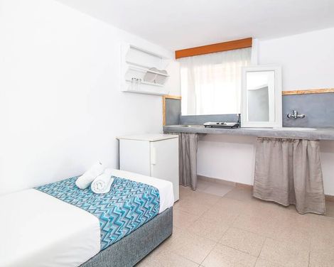 Tinas Plus Hotel