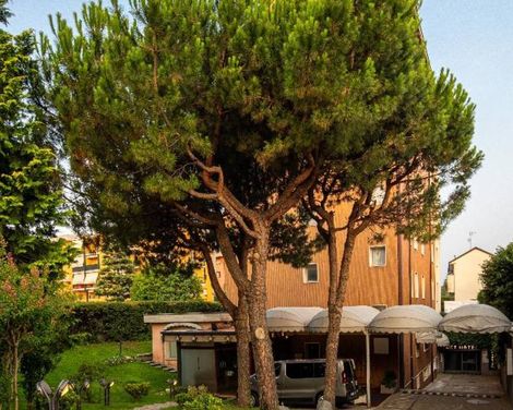 Jet Hotel, Sure Hotel Collection by Best Western-1