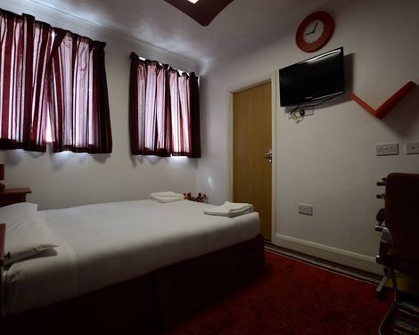 Park Hotel Ilford-1