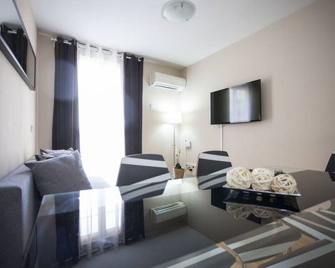 Apartamentos Fuencarral-0