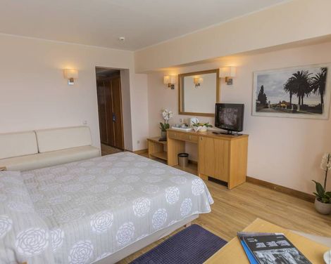 Mediterranee Hotel-3