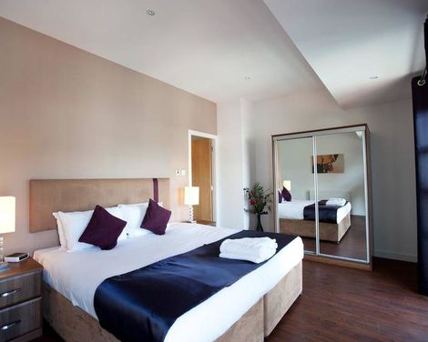 The Spires Serviced Apartments Glasgow-1