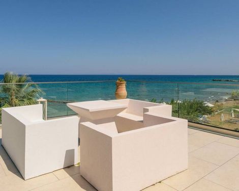 Belussi Beach Hotel & Suites