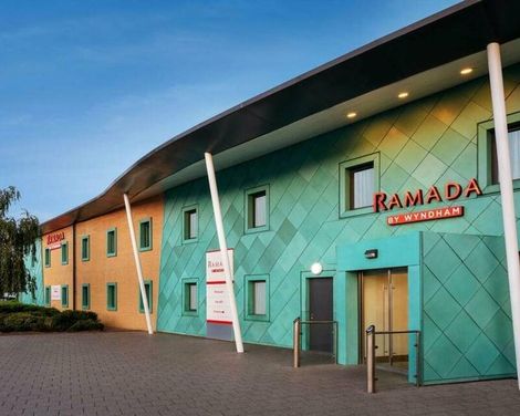 Ramada by Wyndham Cobham-1