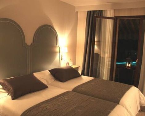 La Lune de Mougins-3